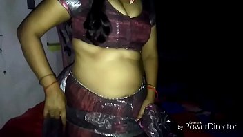 hot horny fat indian bhabhi aunty seducing young boy on webcam